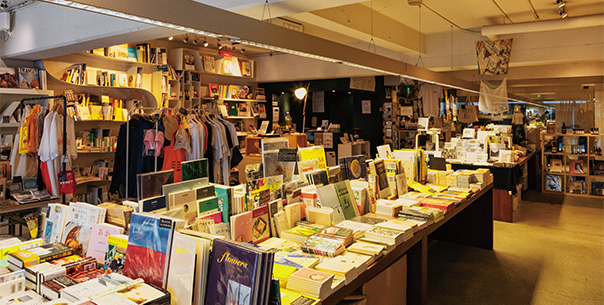 SHIBUYA PUBLISHING & BOOKSELLERS 本店